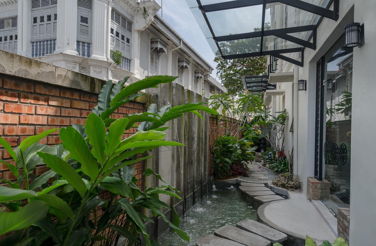 Treasures Hotel And Suites Malacca Exterior photo